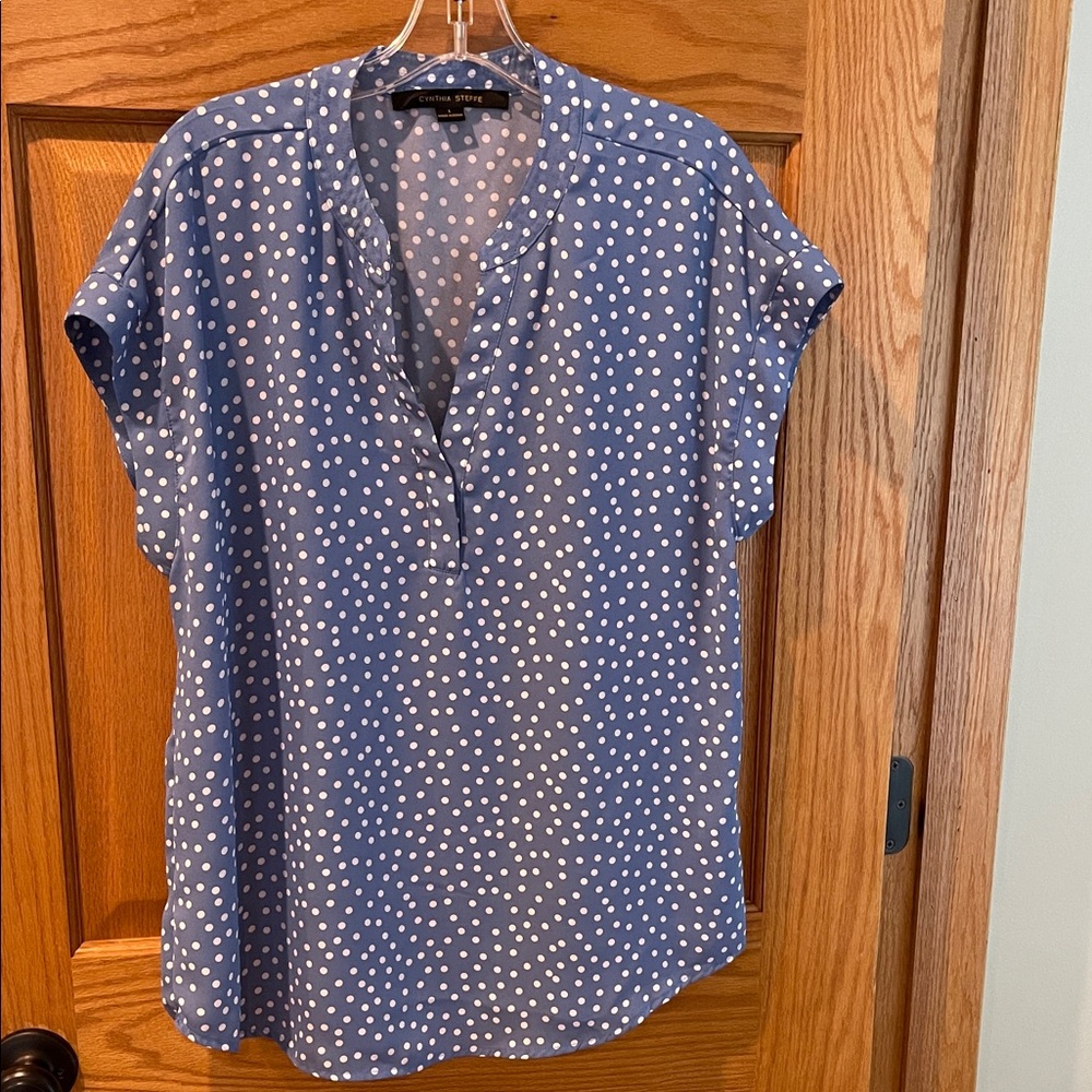 Cynthia Steffe Blue and White Polka Dot Blouse
Women’s large